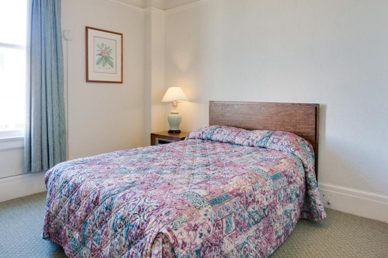 Aida Plaza Hotel San Francisco Room photo